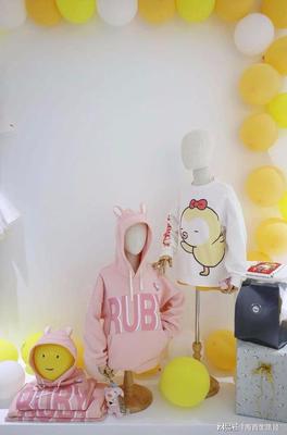 千萬(wàn)粉絲IP小獅子賽季與圖拉貿(mào)易授權(quán)暨合作簽約儀式圓滿舉行